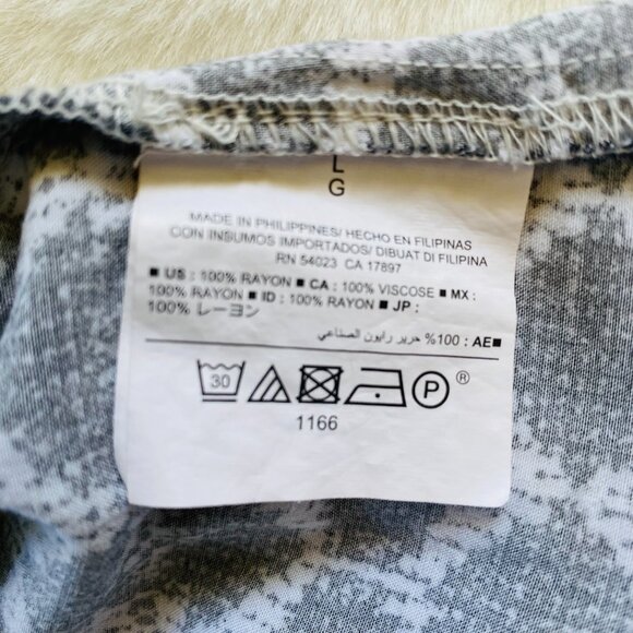 Old Navy Women's Black Snake Print Long-Sleeved Short Dress size Large - Picture 9 of 10